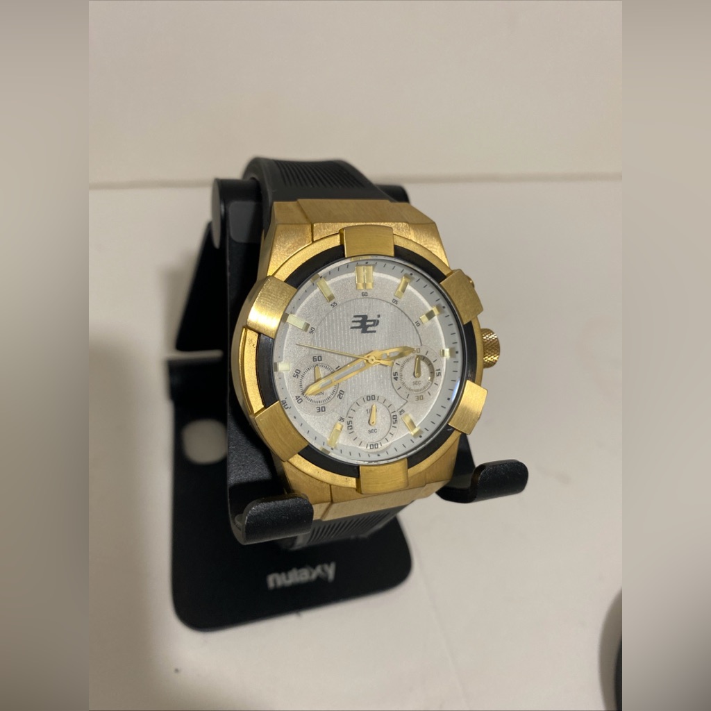 32 Degrees Gold Tone White Dial Automatic Black Rubber Band Preowned 32 Degrees Gold Tone White Dial Automatic Black Rubber Band Preowned